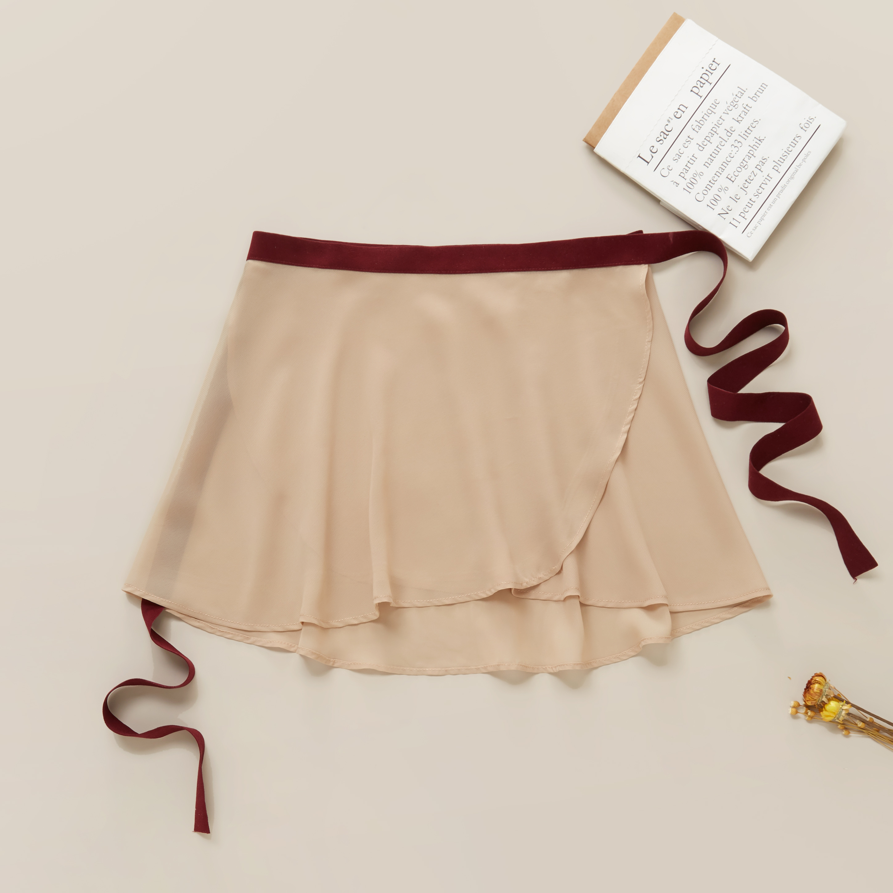 ' The Contrast ' wide waistband short skirt