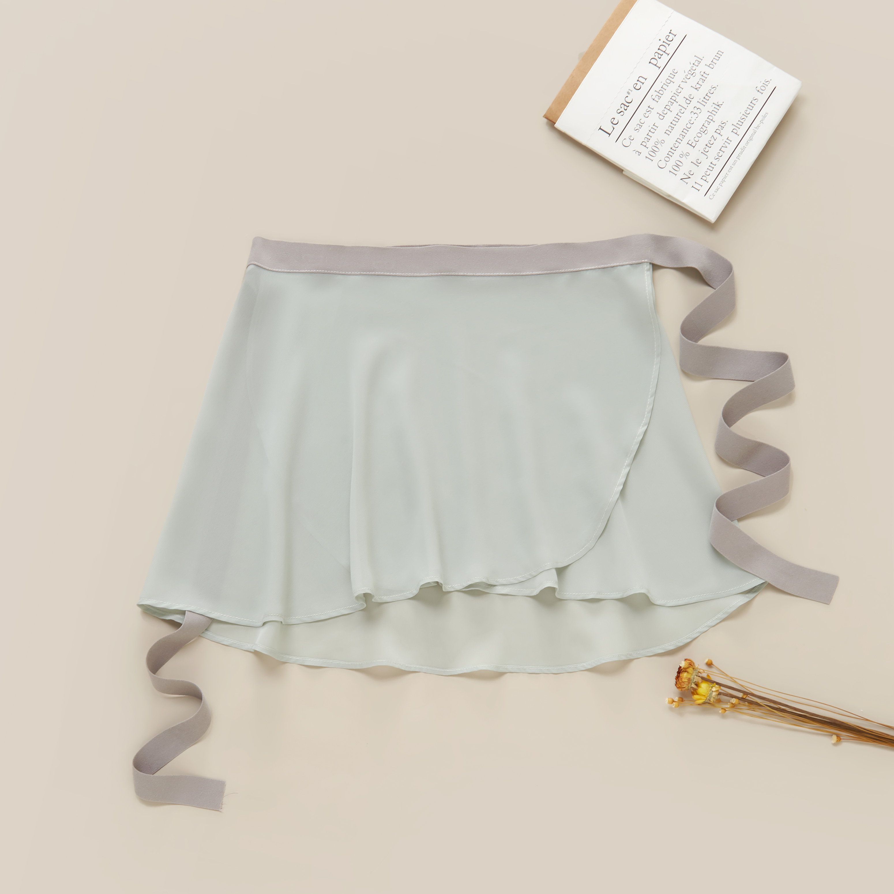 ' The Contrast ' wide waistband short skirt