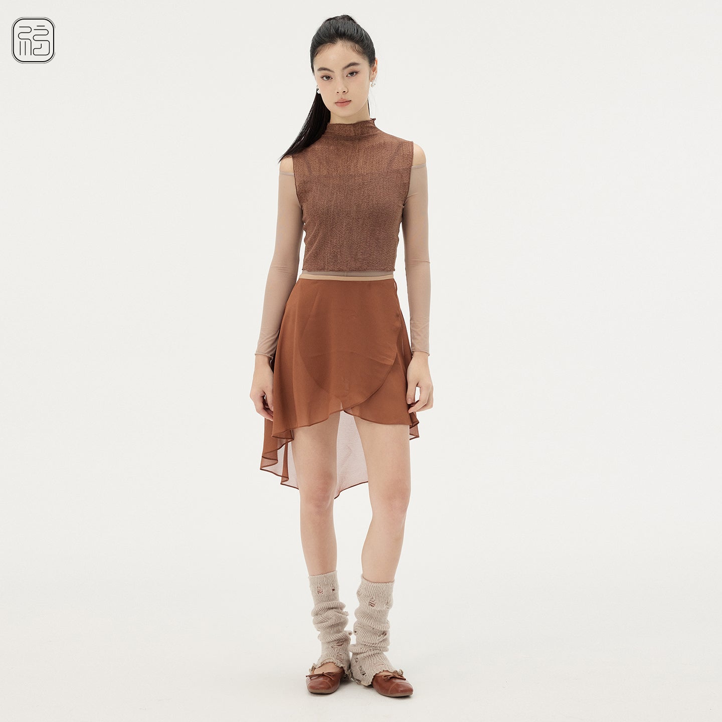 ‘ The Texture ‘ modern turtleneck vest Top