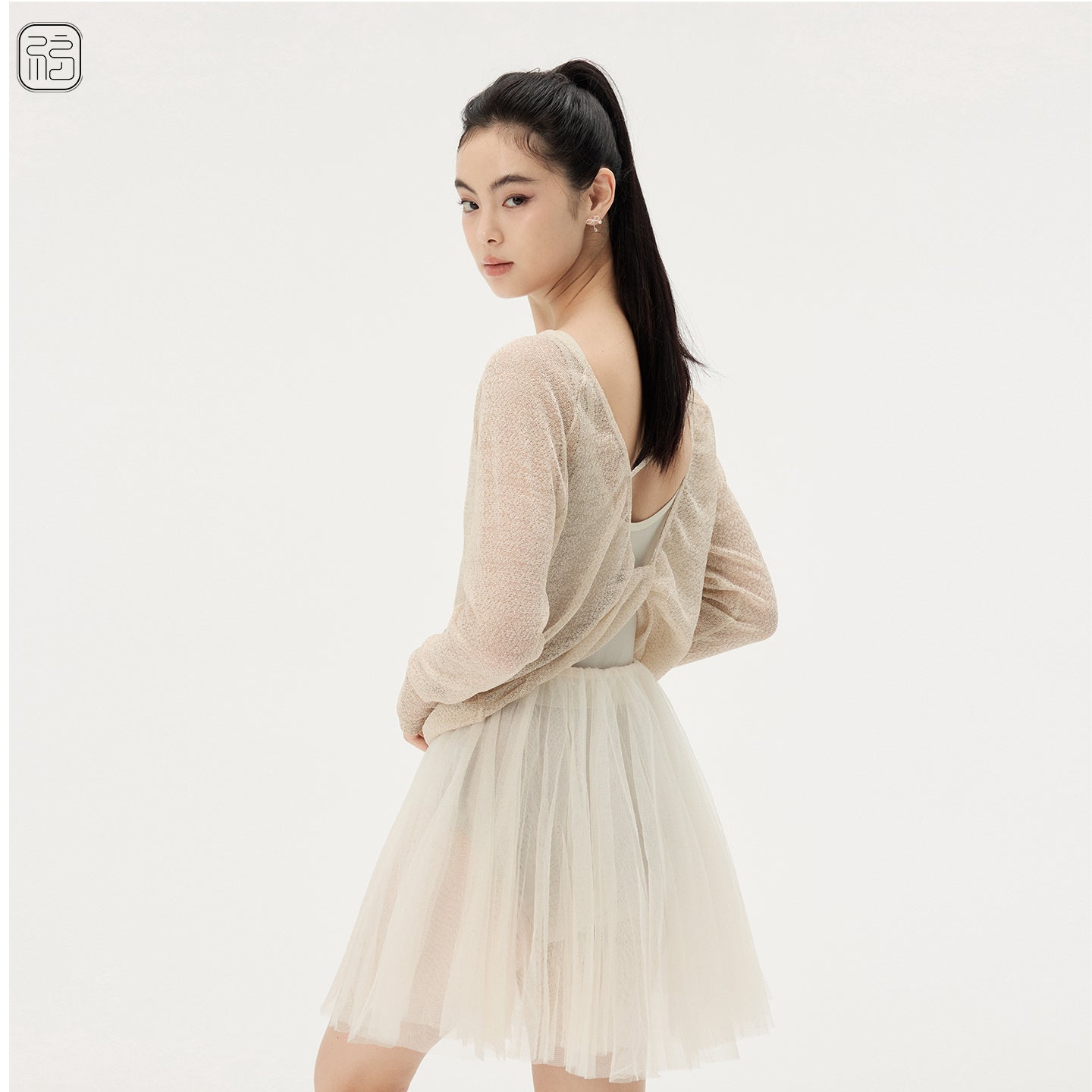 ‘ The Reversible ‘ Knot-front Knitted Top
